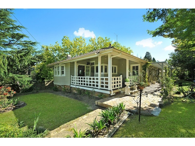 27 Victoria Street, Leura NSW 2780