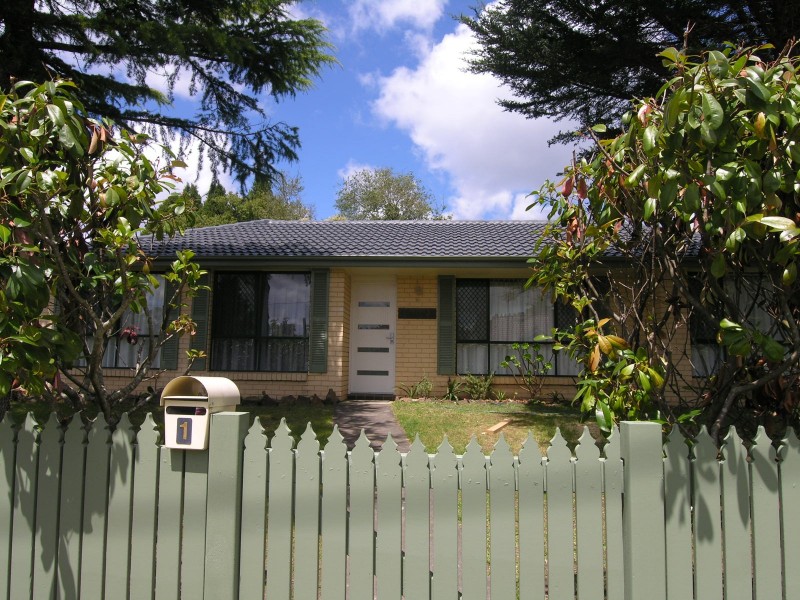 1 East View Avenue, Leura NSW 2780