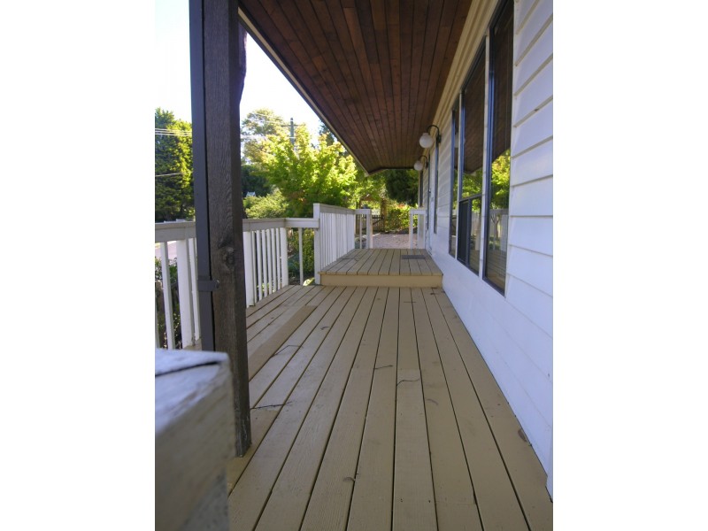 15 Hartley Esplanade, Leura NSW 2780