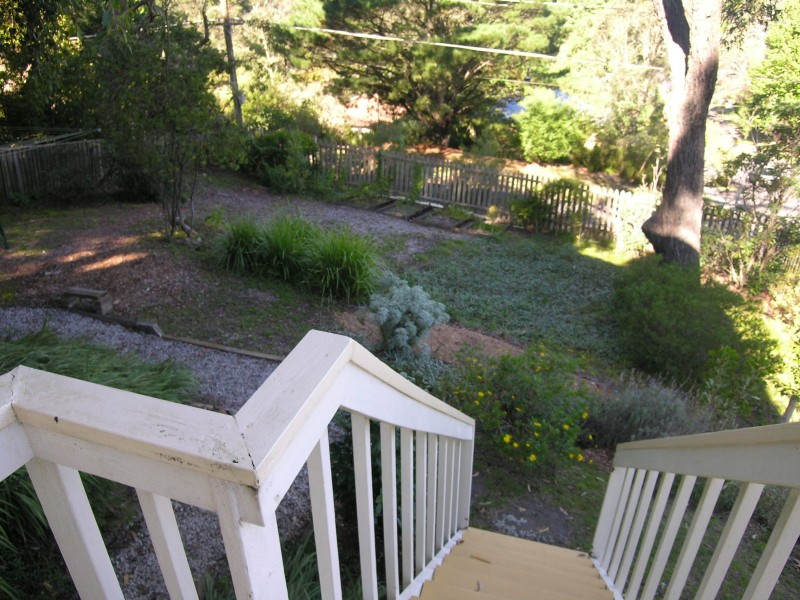 15 Hartley Esplanade, Leura NSW 2780