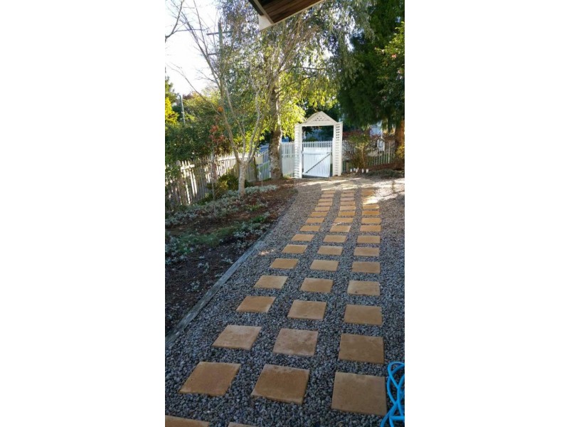 15 Hartley Esplanade, Leura NSW 2780