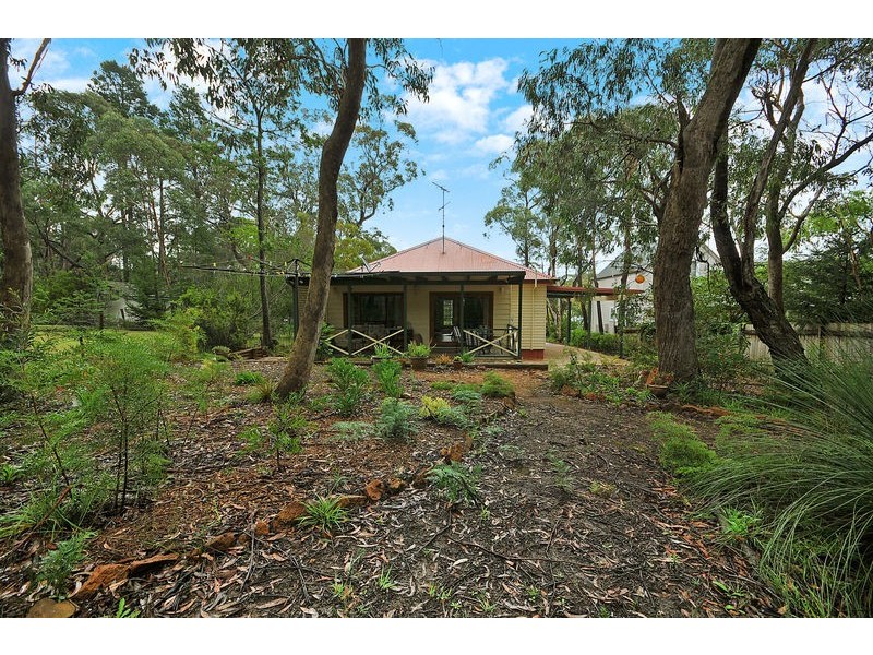5 St Andrews Avenue, Blackheath NSW 2785