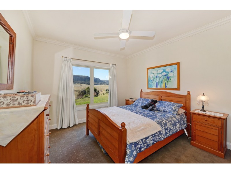 10 Dicker Drive, Little Hartley NSW 2790