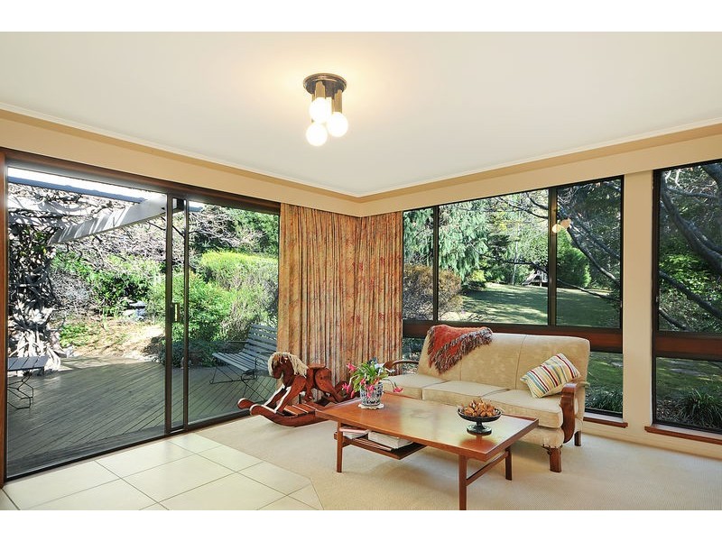 3 St Georges Road, Leura NSW 2780