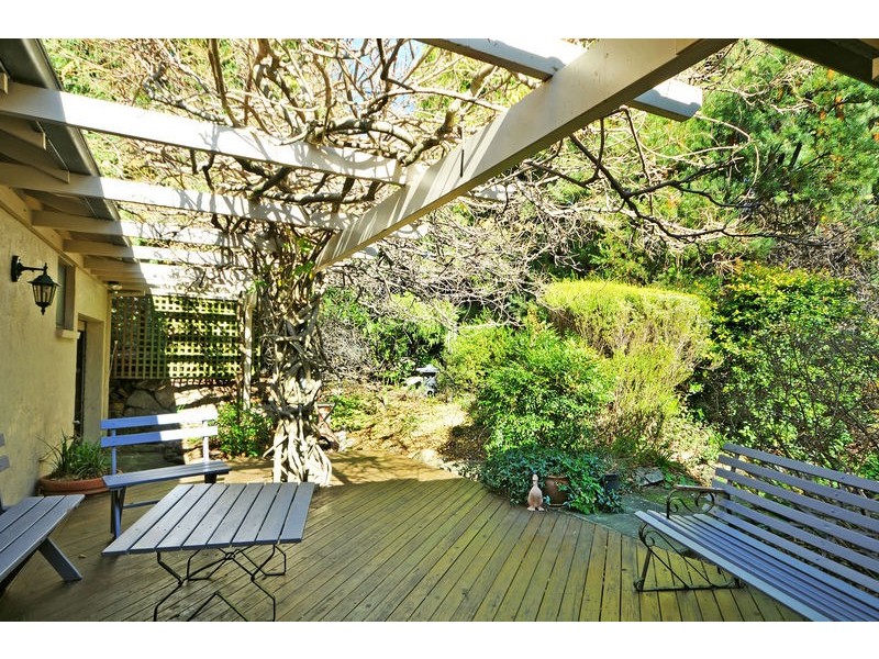 3 St Georges Road, Leura NSW 2780