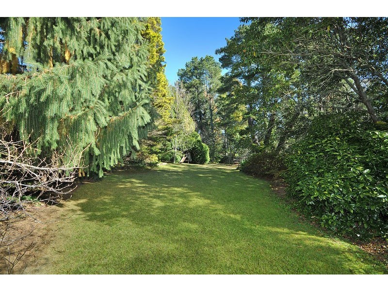 3 St Georges Road, Leura NSW 2780