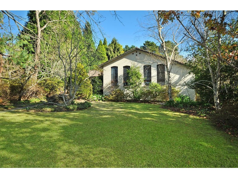 3 St Georges Road, Leura NSW 2780