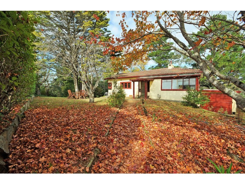 38 Nelson Avenue, Wentworth Falls NSW 2782