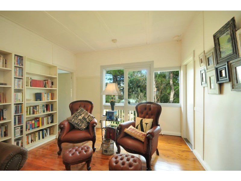 38 Nelson Avenue, Wentworth Falls NSW 2782