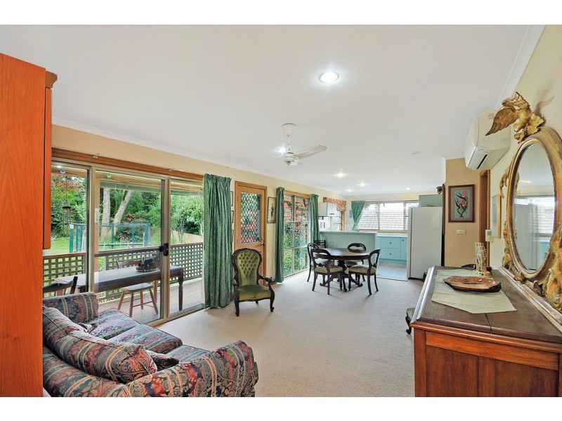5 Geggie St, Wentworth Falls NSW 2782