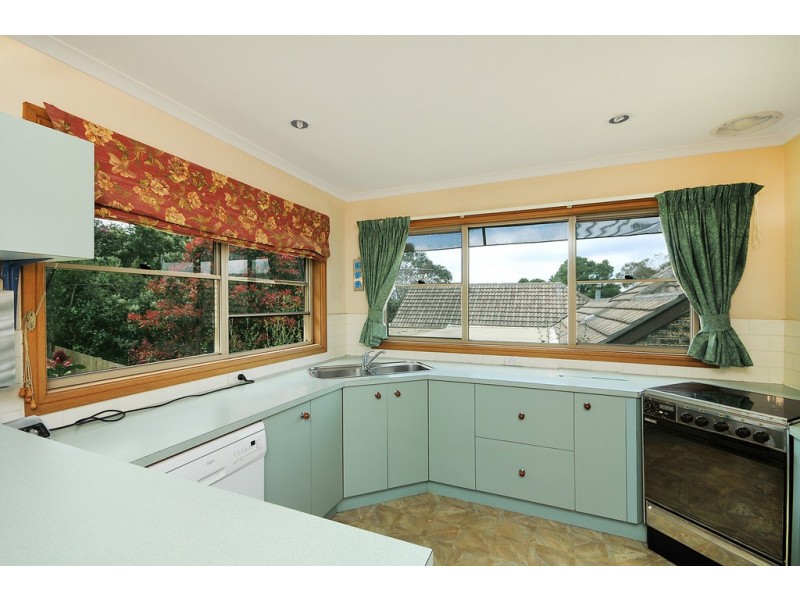 5 Geggie St, Wentworth Falls NSW 2782