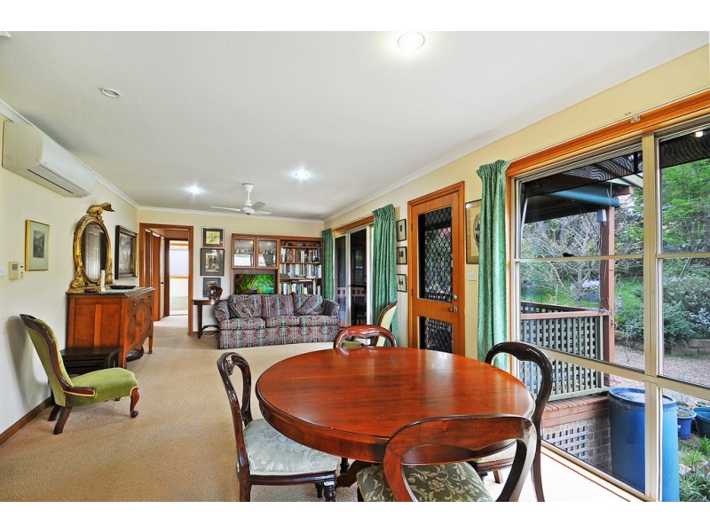5 Geggie St, Wentworth Falls NSW 2782