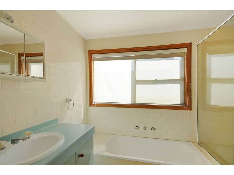 5 Geggie St, Wentworth Falls NSW 2782