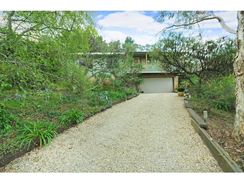 5 Geggie St, Wentworth Falls NSW 2782