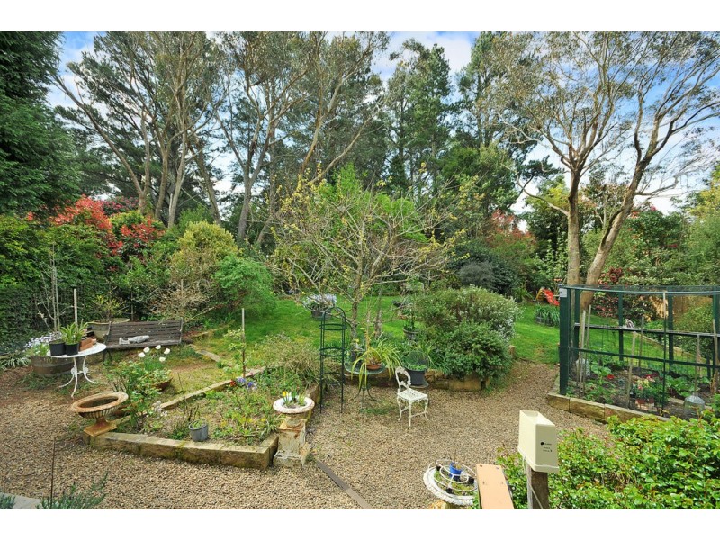 5 Geggie St, Wentworth Falls NSW 2782