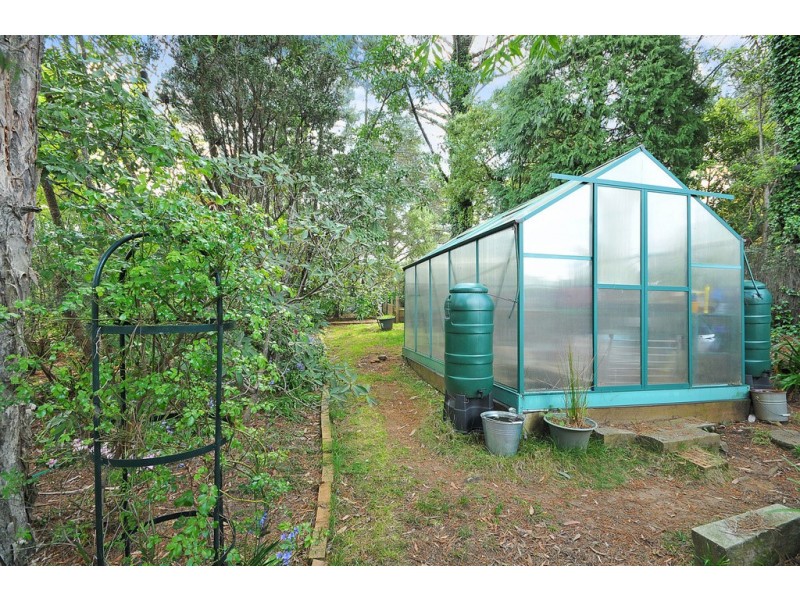 5 Geggie St, Wentworth Falls NSW 2782