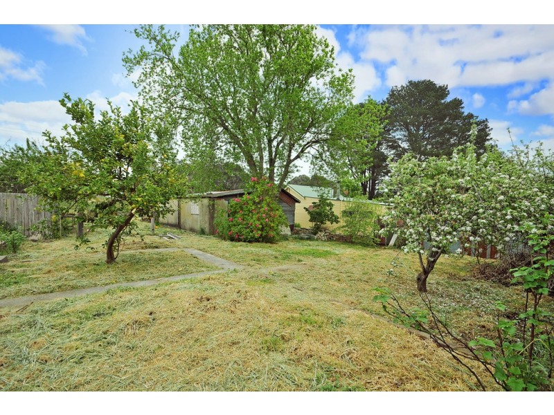 4 Woodlands Road, Katoomba NSW 2780