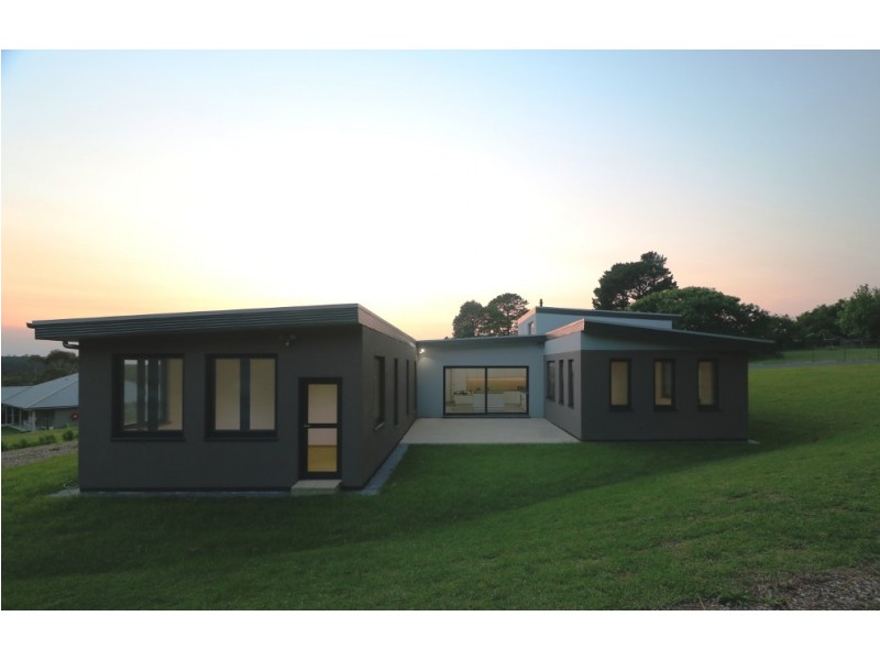 176 Valley Road, Hazelbrook NSW 2779