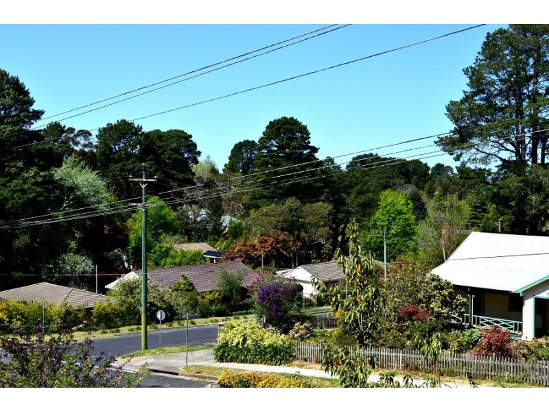 15 Hartley Esplanade, Leura NSW 2780