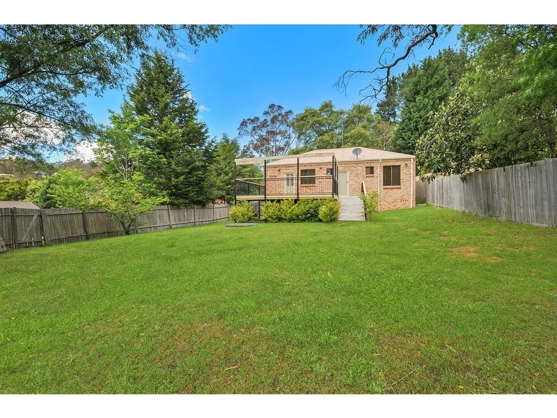 8 Denman Parade, Leura NSW 2780