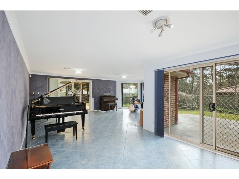 64 Fourth Avenue, Katoomba NSW 2780