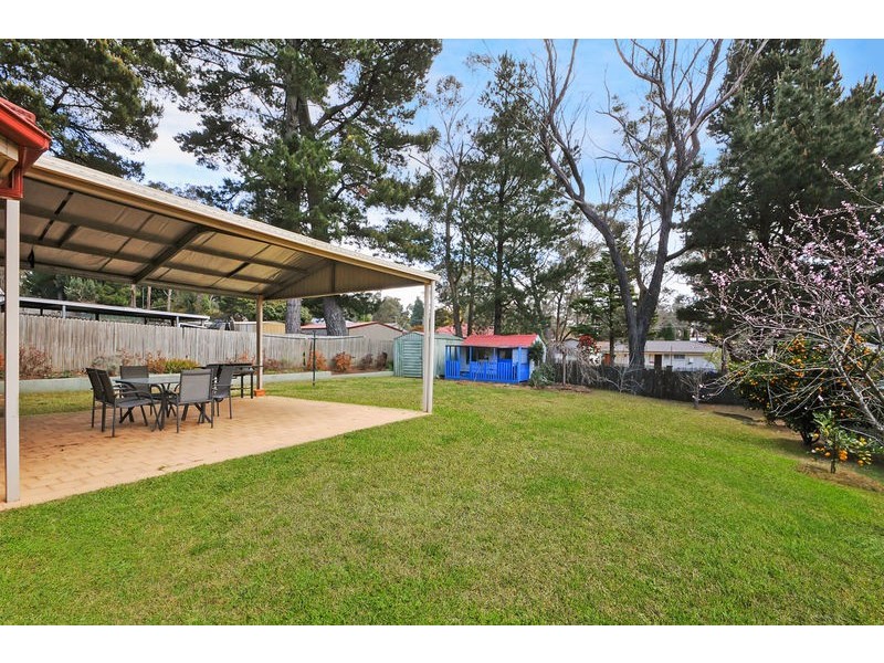 64 Fourth Avenue, Katoomba NSW 2780