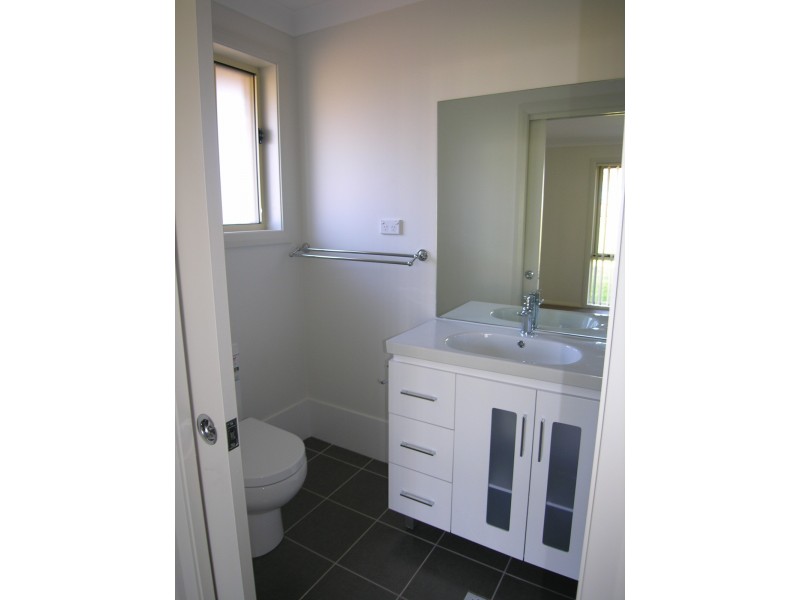 1 Tableland Road, Wentworth Falls NSW 2782