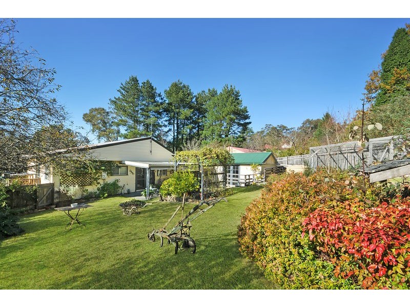 23 Gladstone Road, Leura NSW 2780