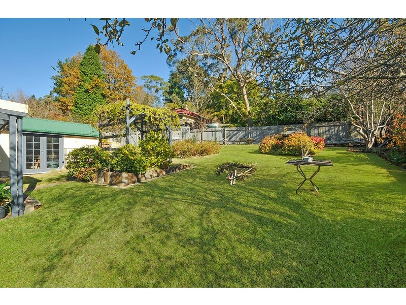 23 Gladstone Road, Leura NSW 2780