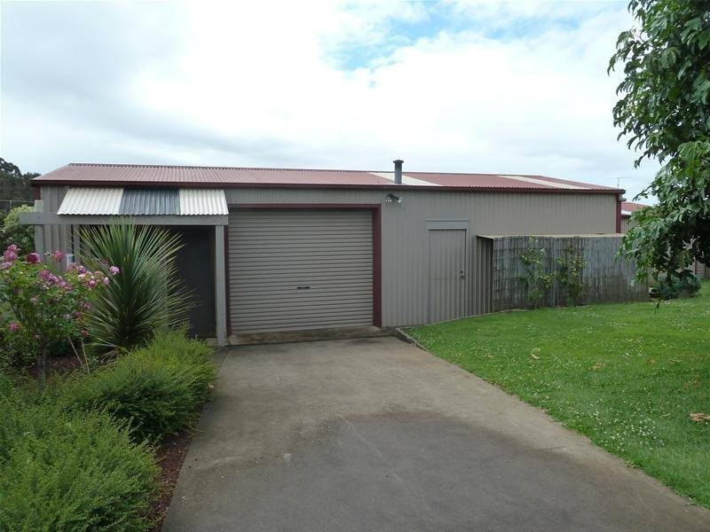 13 Neville Avenue, Mount Gambier SA 5290