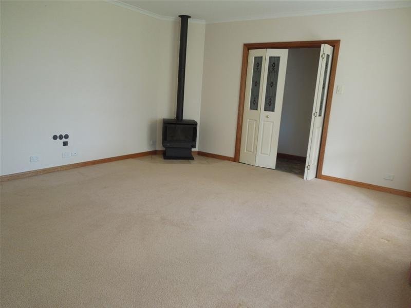 11 Vivienne Avenue, Mount Gambier SA 5290