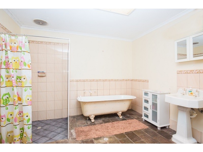 35 Jubilee Highway West, Mount Gambier SA 5290