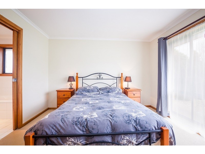 14 Lakewood Avenue, Mount Gambier SA 5290