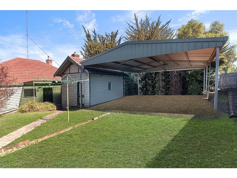 8 Burns Street, Hamilton VIC 3300