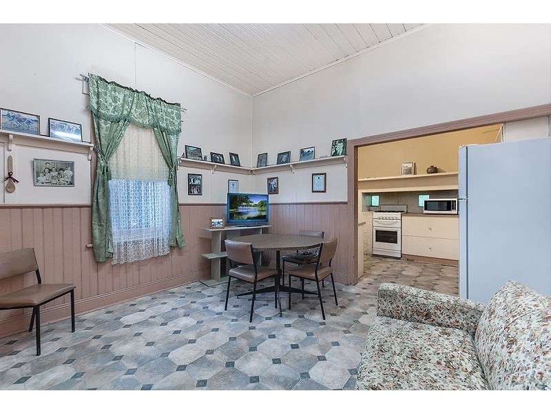 8 Burns Street, Hamilton VIC 3300