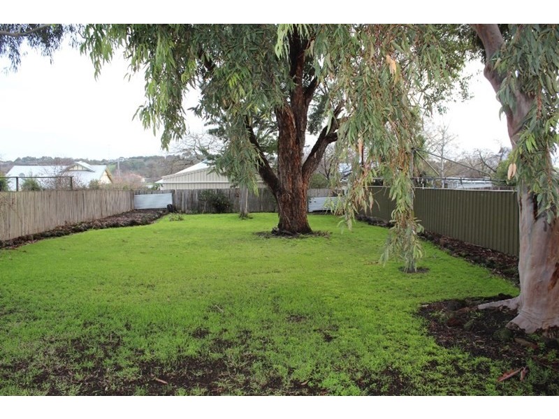 25 Byron Street, Hamilton VIC 3300