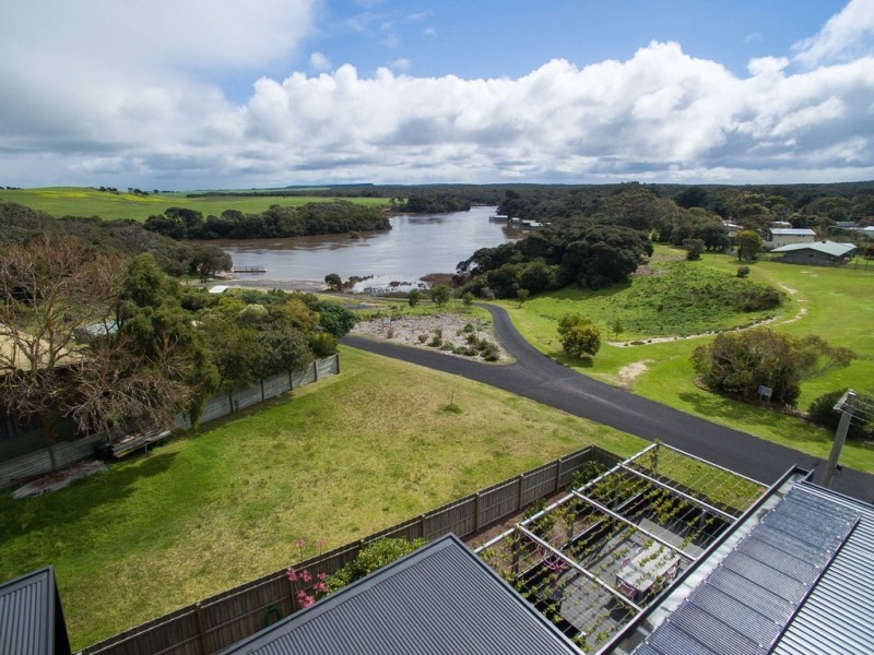 8 Mark Street, Nelson VIC 3292