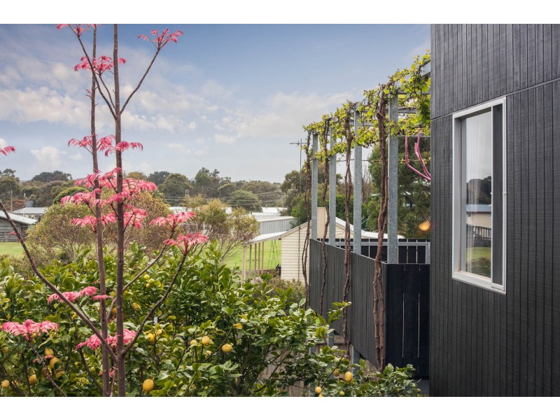 8 Mark Street, Nelson VIC 3292