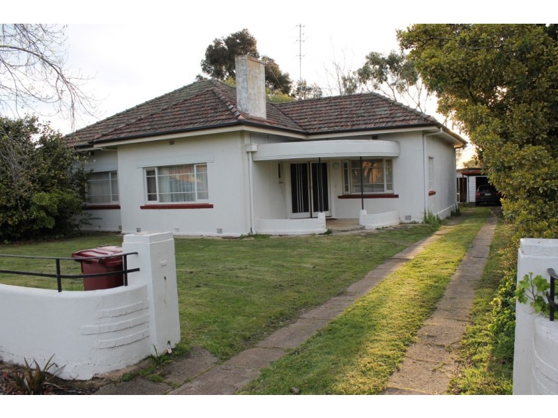 28 Scoresby Street, Hamilton VIC 3300
