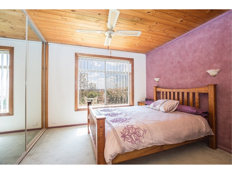 42 Lake Terrace West, Mount Gambier SA 5290