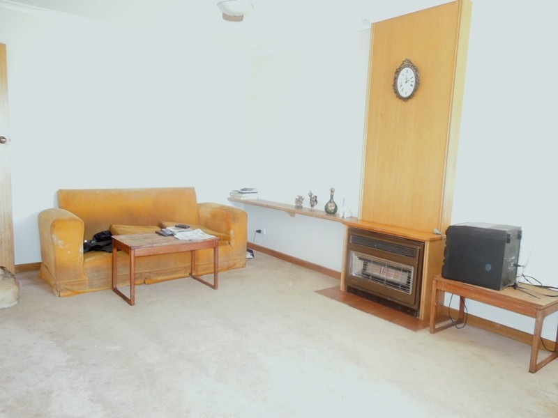 2 of 18 Brigalow Crescent, Mount Gambier SA 5290