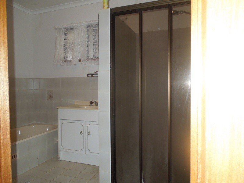 2 of 18 Brigalow Crescent, Mount Gambier SA 5290