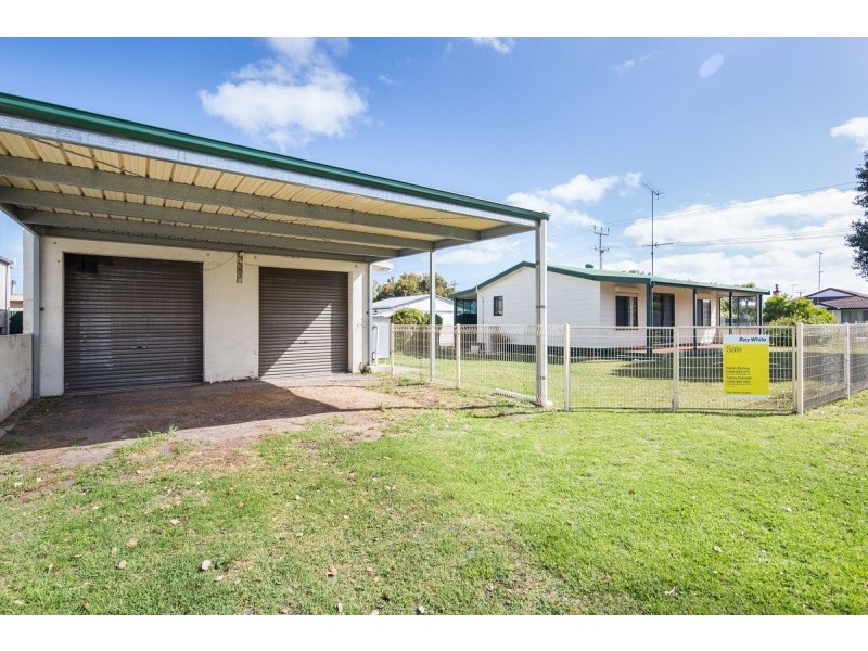 69 Elizabeth Street, Port Macdonnell SA 5291