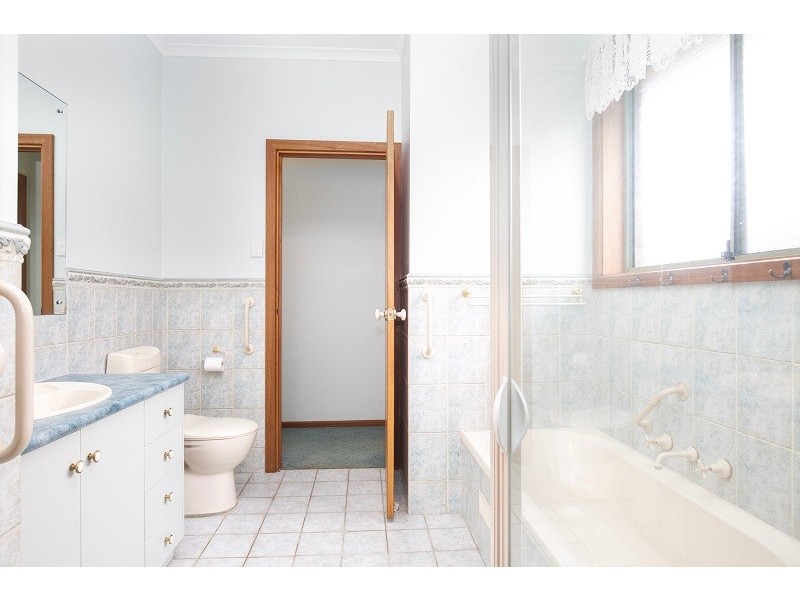 3 Sherbrook Close, Mount Gambier SA 5290