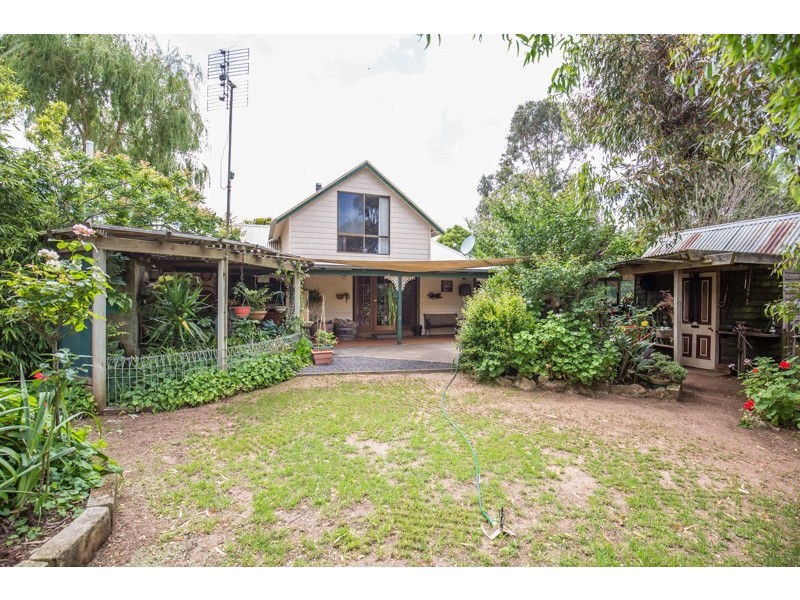 - Wanwin Road, Mumbannar VIC 3304