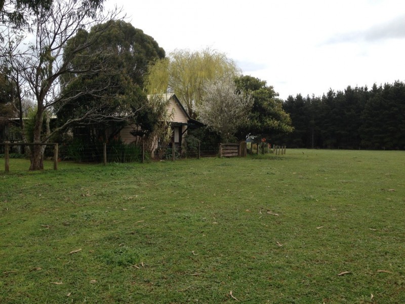 - Wanwin Road, Mumbannar VIC 3304