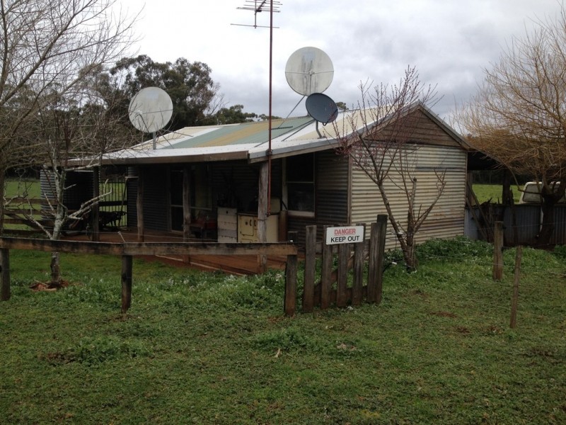 - Wanwin Road, Mumbannar VIC 3304