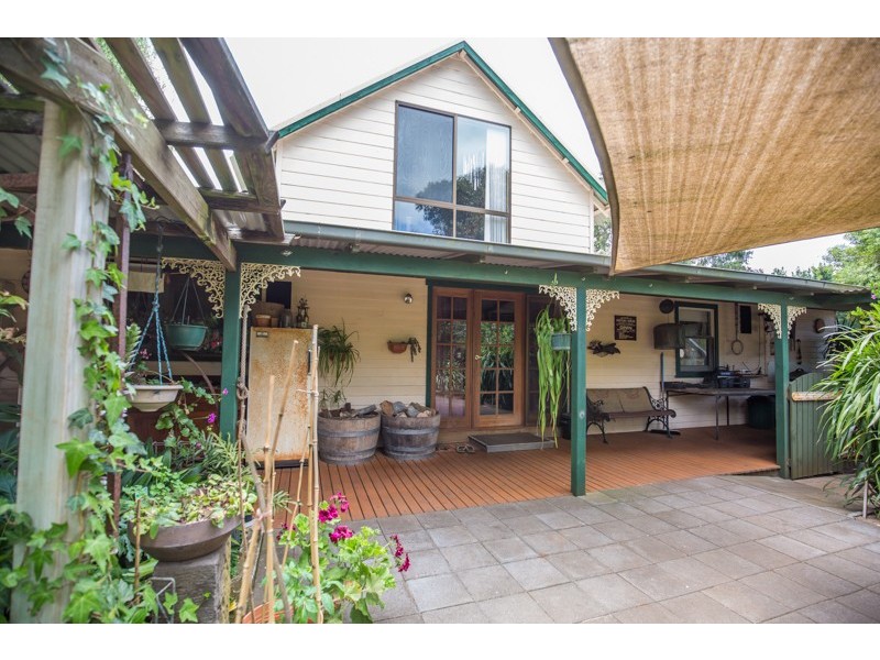 - Wanwin Road, Mumbannar VIC 3304