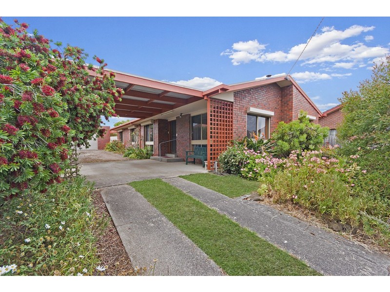 2 Duke Avenue, Hamilton VIC 3300