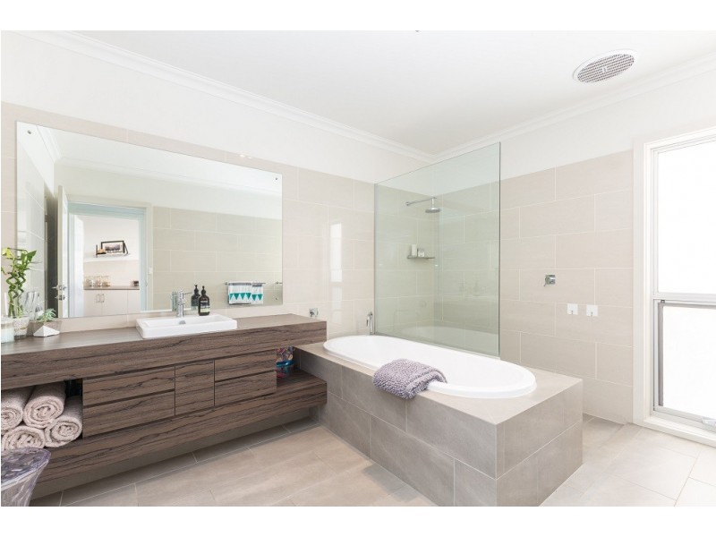 8 Aramanta Drive, Mount Gambier SA 5290